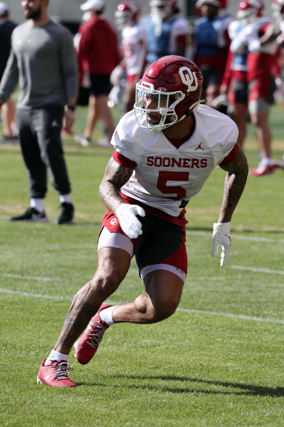 Woodi Washington goes through drills as the University of Oklahoma Sooners (OU) college football team holds spring practice outside of Gaylord Family/Oklahoma Memorial Stadium on March 21, 2023 in Norman, Okla. [Steve Sisney/For The Oklahoman]