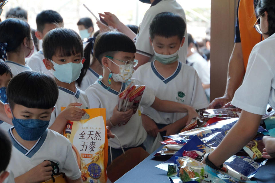 「集食行善」活動以體驗式行善培養學生「愛、分享、感恩、惜食、惜福」等觀念。