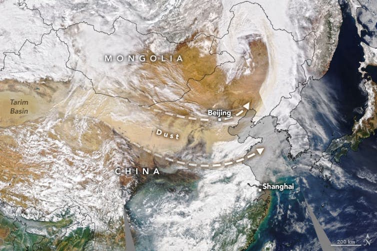 Map of China showing dust blowing from the central north to the east coast