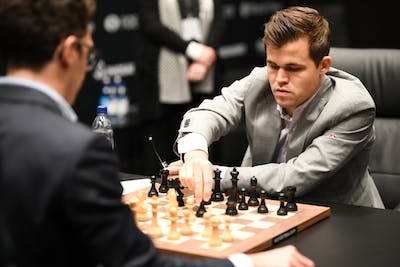 Magnus Carlsen competes at the 2018 World Chess Championship in London. (Shutterstock)