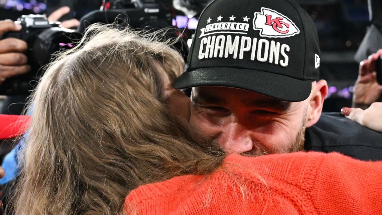 baltimore, md january 28 taylor swift hugs travis kelce 87 of the kansas city chiefs following the afc championship game against the baltimore ravens at mt bank stadium on january 28, 2024 in baltimore, maryland photo by kathryn rileygetty images