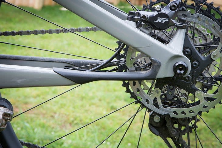 Flex pivot on mountain bike