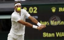 Britain Tennis - Wimbledon - All England Lawn Tennis & Croquet Club, Wimbledon, England - 1/7/16 Argentina's Juan Martin Del Potro in action against Switzerland's Stan Wawrinka REUTERS/Paul Childs