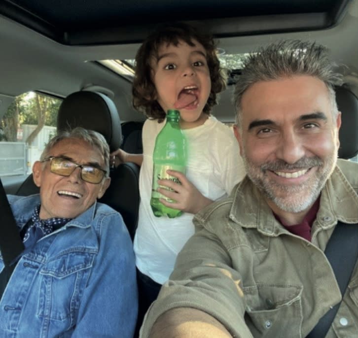 La última fotografía de Héctor Suárez con su hijo Héctor y su nieto Pablo, fechada el 29 de febrero de 2020.