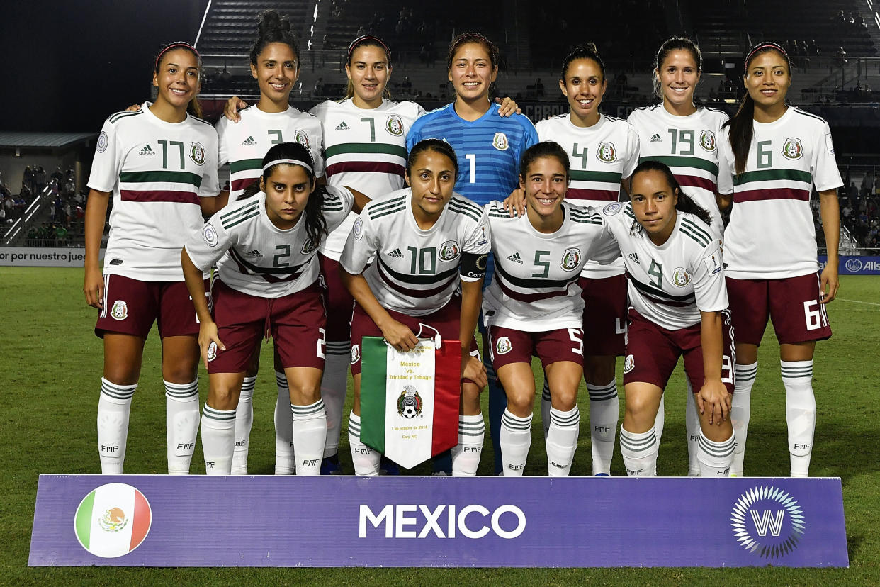 CARY, NC - OCTOBER 07: The Mexican Women's National Team poses for a picture before their soccer game against Trinidad and Tobago at WakeMed Soccer Park on October 7, 2018 in Cary, North Carolina. (Photo by Mike Comer/Getty Images)