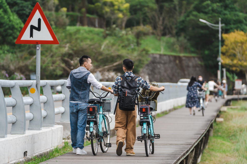 氣象專家吳德榮指出，明日起至周五台灣各地天氣穩定，山區午後仍有局部陣雨的機率。（示意圖／Getty Images）