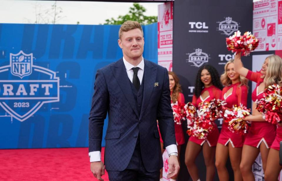 Before former Kentucky quarterback Will Levis spent a long night in the NFL Draft greenroom, he walked the red carpet before Thursday night’s first round at Union Station in Kansas City.