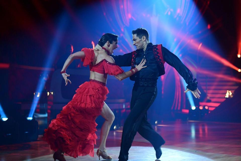 Renata Lusin und Christian Polanc tanzten sich in "Let's Dance - Die große Profi-Challenge" auf feurige Weise zum Sieg. (Bild: RTL / Pervin Inan-Serttas)