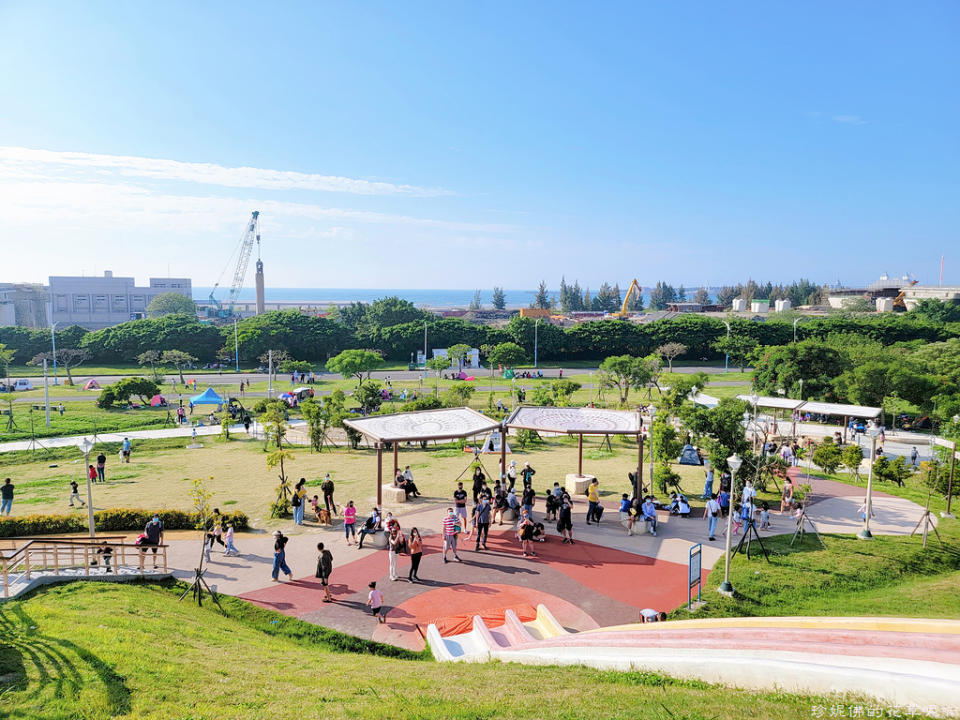 新北｜八里十三行文化公園 兒童遊戲場