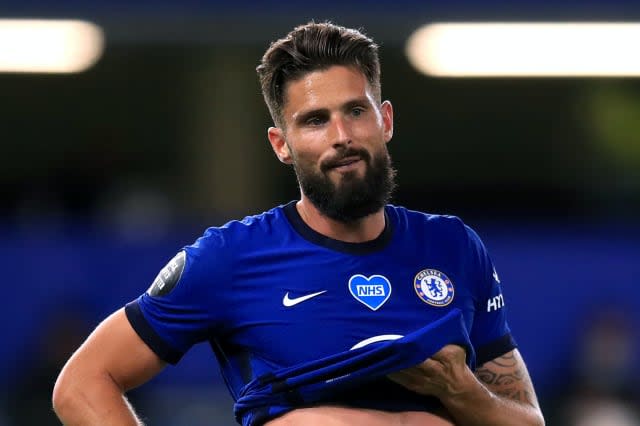 Olivier Giroud goal keeps Chelsea on course for Champions League