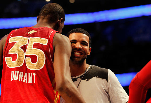 Drake wears Devin Booker jersey at Phoenix show