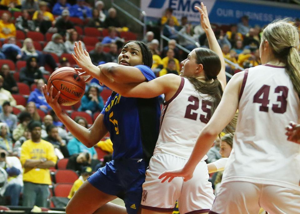 Davenport North forward Journey Houston forms a dynamic duo with Bourrage on the floor.