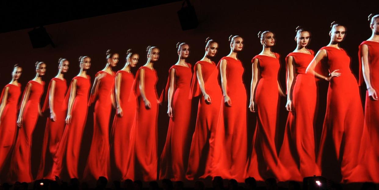 valentino paris haute couture spsum 08 front row