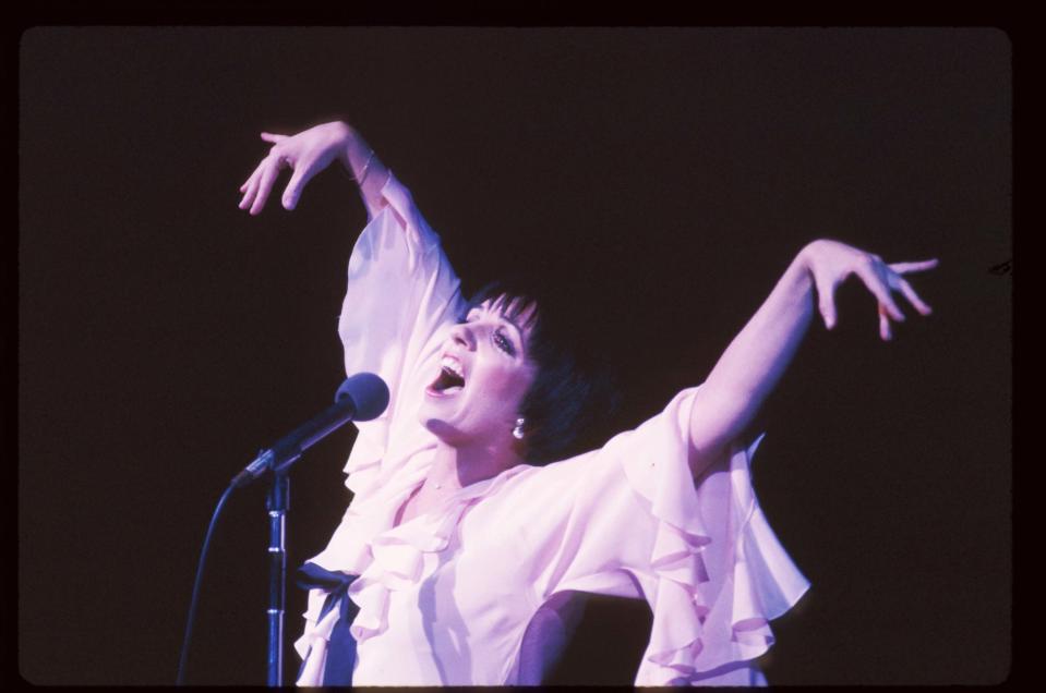 Liza Minnelli’s All-singing, All-dancing Style Is Your Reminder to Dress for Joy