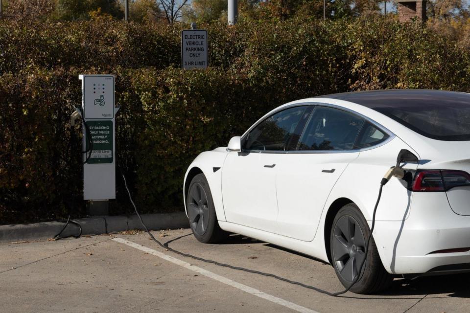 PHOTO: Charging a car at an electric vehicle charging station in Colorado.  (Marli Miller/UCG/Universal Images Group via Getty Images)