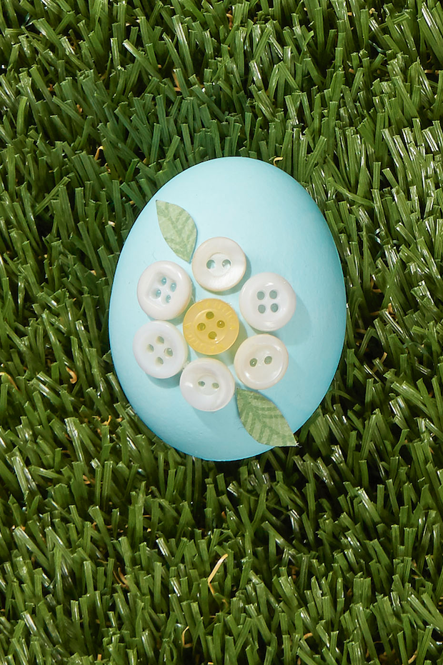 Button Flower Easter Egg