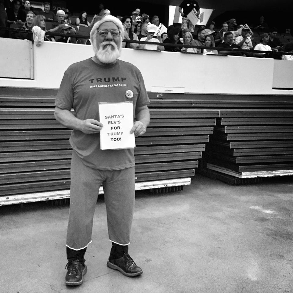 <p>A Trump supporter dressed like Santa Claus poses at a campaign rally on May 25 in Anaheim, Calif. (Photo: Holly Bailey/Yahoo News) </p>