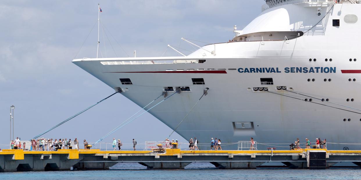 Carnival cruise line ship