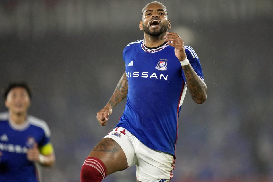 Yokohama F. Marinos' Anderson Lopes celebrates his team second goal against Ulsan Hyundai during the second leg of the AFC Champions League semifinal soccer match between Yokohama F. Marinos and Ulsan Hyundai in Yokohama, south of Tokyo, Wednesday, April 24, 2024.(AP Photo/Shuji Kajiyama)