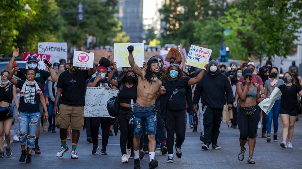 Police work to keep demonstrators back during a protest on May 31, 2020 in Washington, DC.(Photo by Tasos Katopodis/Getty Images)