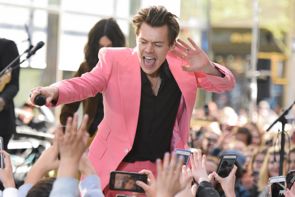 Singer Harry Styles performs live on NBC's 'Today' at Rockefeller Plaza on May 9, 2017 in New York City. (Photo by Matthew Eisman/FilmMagic)