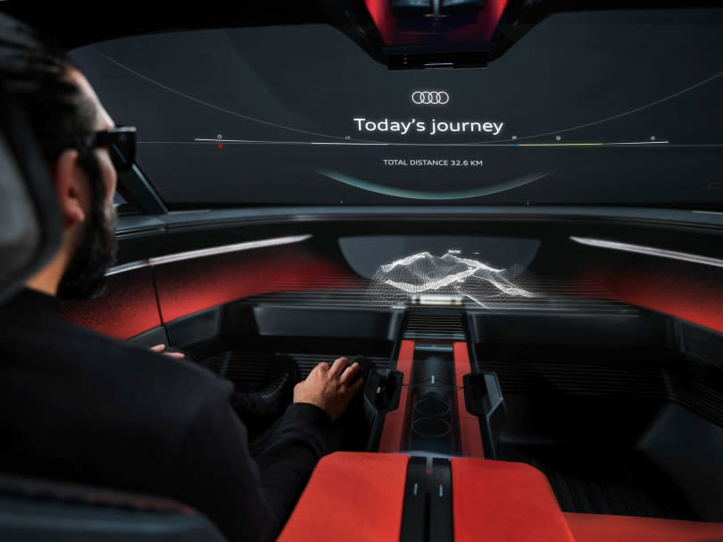Audi activesphere concept內部空間簡約，搭載AR虛擬座艙，車內配置4副AR眼鏡，多項功能皆數位化操控。（圖／Audi提供）
