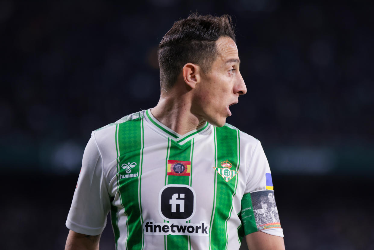 Andrés Guardado en un partido de La Liga en diciembre pasado, Betis vs Girona. (José Luis Contreras/Dax Images)