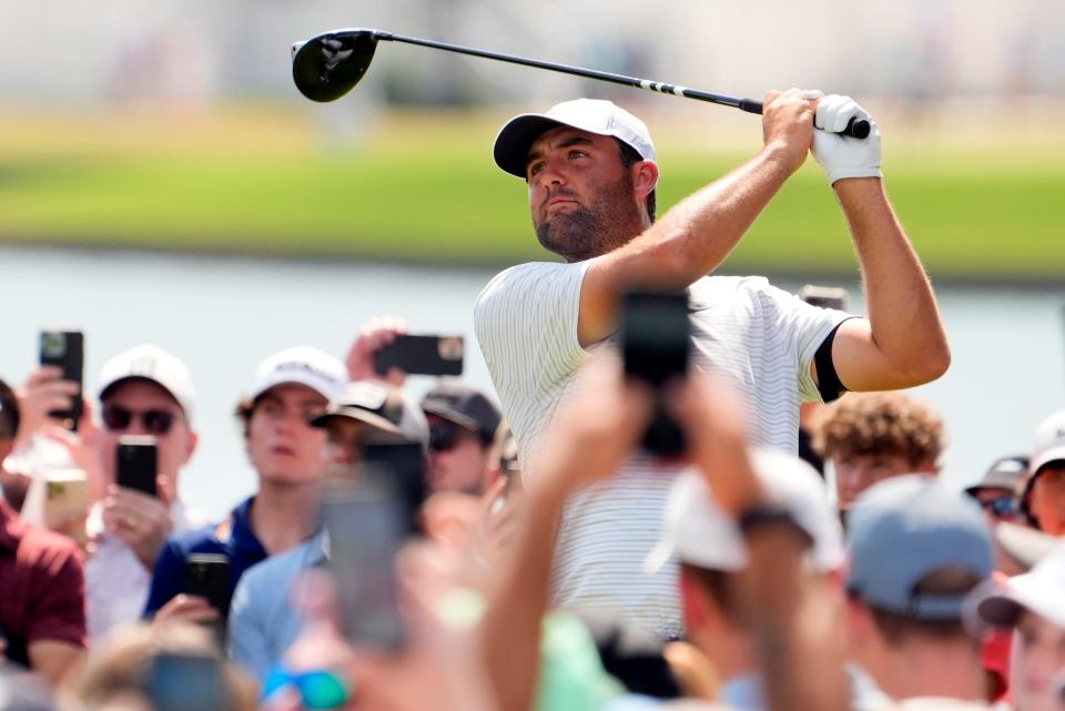 Scottie Scheffler plays his shot from the fourth tee during the third round of the 2024 Tour Championship. (John David Mercer-USA TODAY Sports)