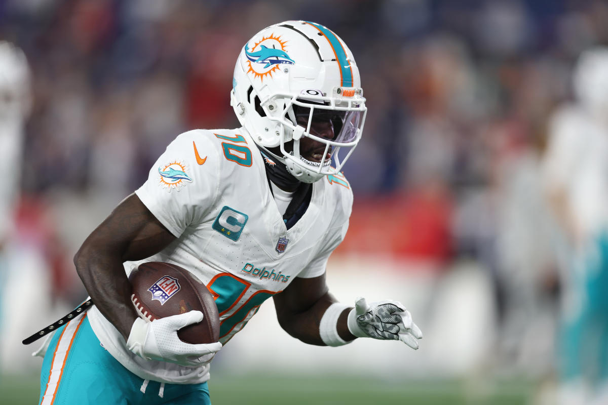 Watch your back': Dolphins star Tyreek Hill calls out Micah Parsons