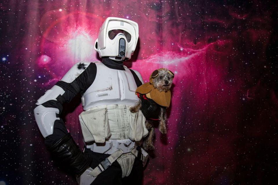 <p>A Stormtrooper and an Ewok</p>