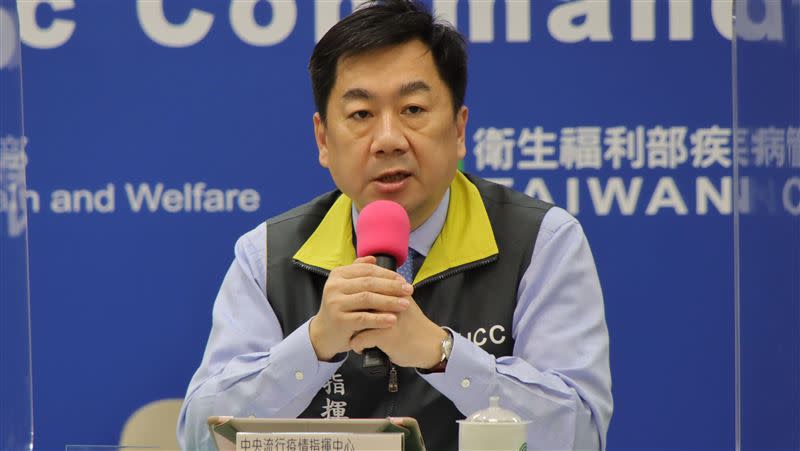 對於疫苗假，副指揮官陳宗彥說，已收到勞動部提案，研議朝「有薪假」討論，但待跨部會確認。（圖／指揮中心提供）