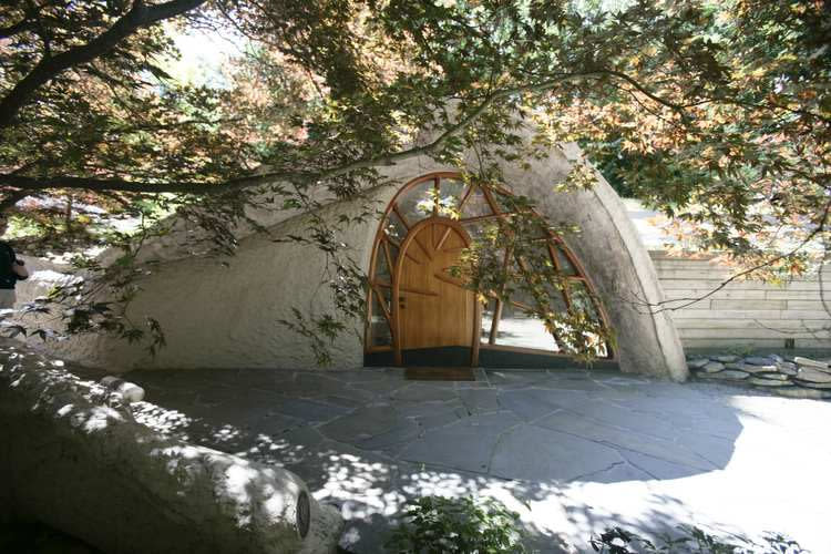 <p>Su principal característica es su peculiar diseño exterior y su cuidada decoración interior.<br>Foto: Mushroom House </p>