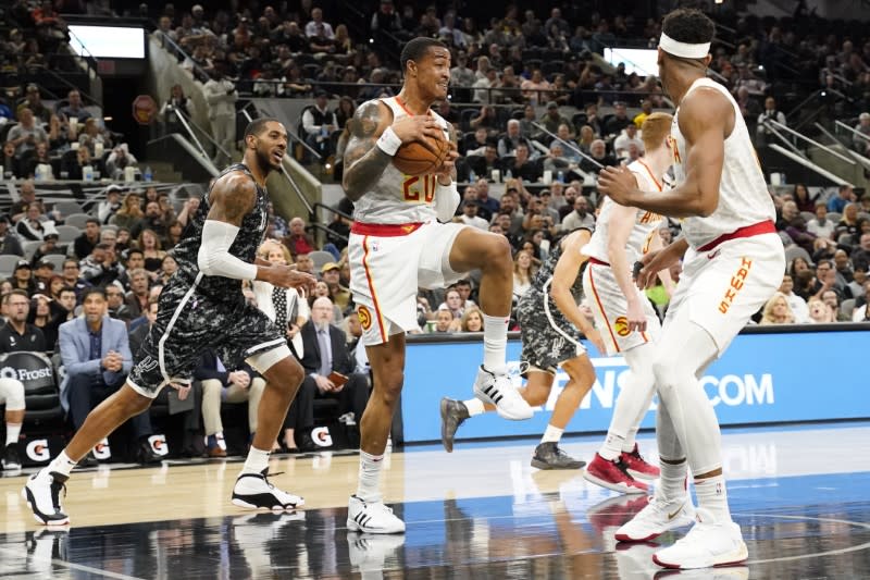 NBA: Atlanta Hawks at San Antonio Spurs