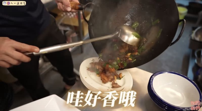 ▲近日一間位於台中的「福星美食休閒釣蝦廣場」爆紅，因為主打398元熱炒+火鍋吃到飽，讓不少老饕想前往朝聖。（圖/YT@六一遛阿寬）