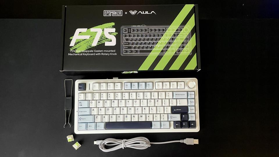 The Epomaker x Aula F75 mechanical keyboard unboxed