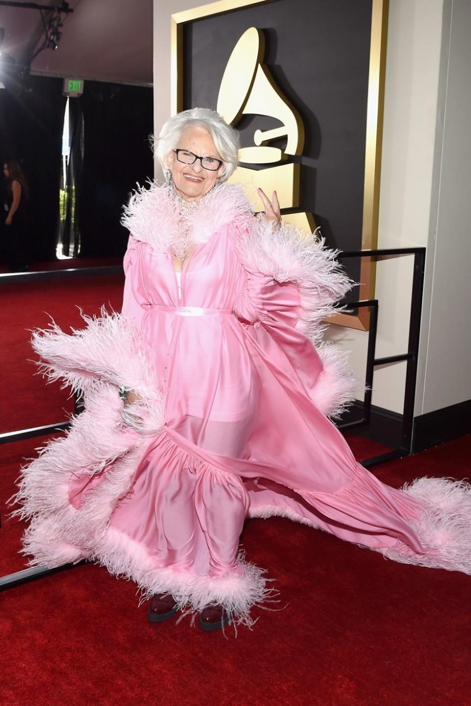 <p>YAS! Slay, granny! SLAY!</p>