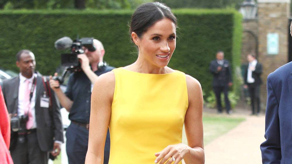 Styling-Queen Herzogin Meghan liebt den knalligen Ton (Bild: imago images / i Images)