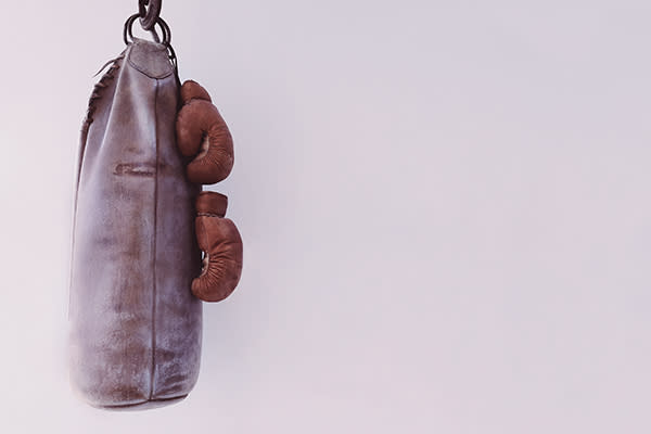 Saber escoger una buena bolsa de boxeo es indispensable para sacarle un mayor provecho a tu entrenamiento. Foto: Oliver Tufekovic/EyeEm/Getty Images