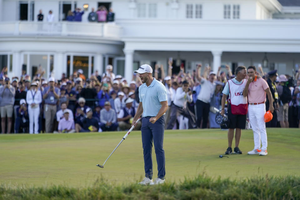 Wyndham Clark celebrates on the 18th hole after winning the U.S. Open golf tournament at Los Angeles Country Club on Sunday, June 18, 2023, in Los Angeles. (AP Photo/George Walker IV)