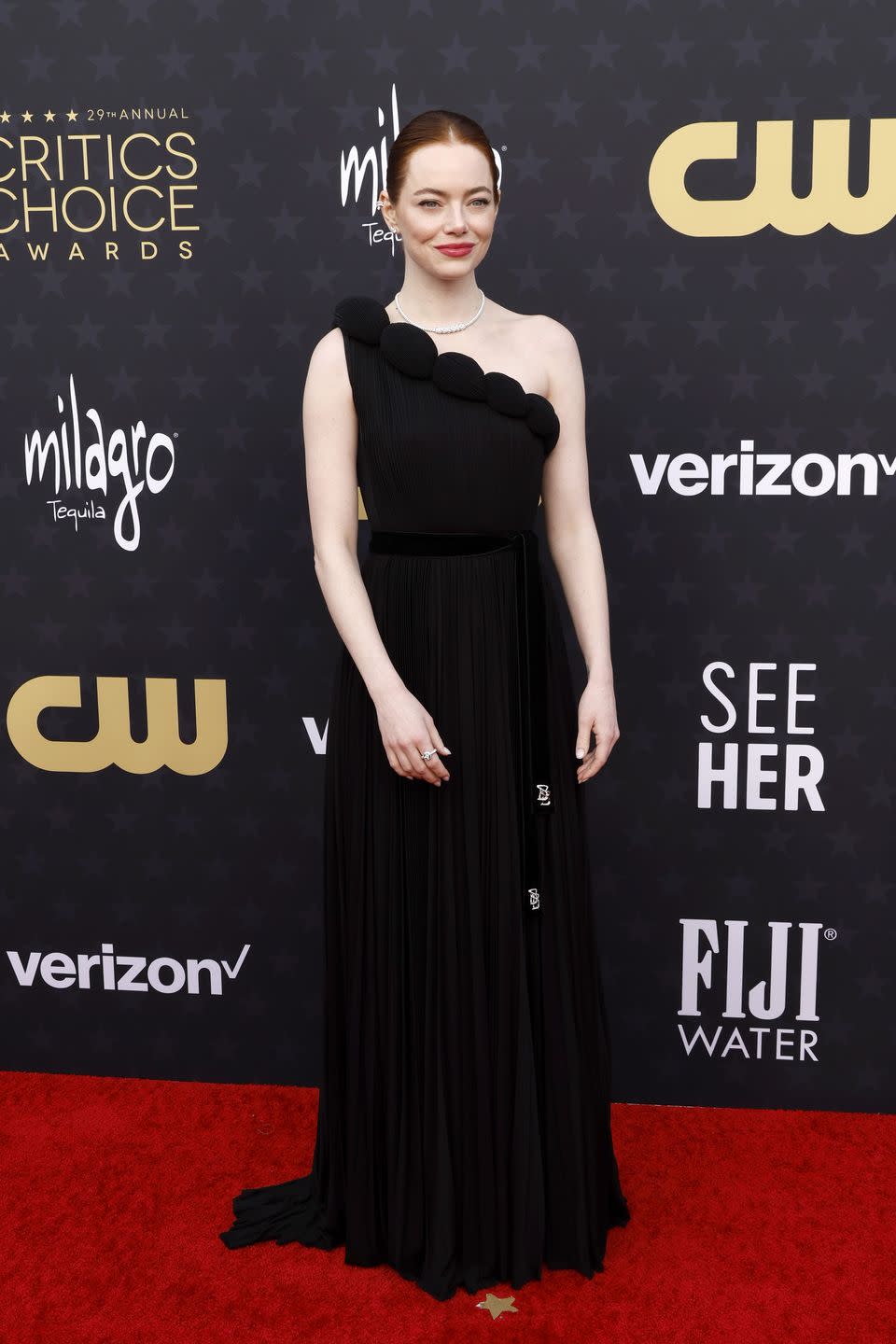 santa monica, california january 14 emma stone attends the 29th annual critics choice awards at barker hangar on january 14, 2024 in santa monica, california photo by frazer harrisongetty images