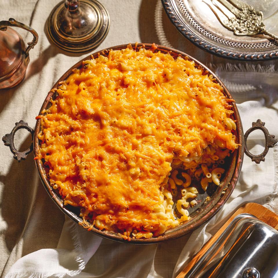 A dish of baked macaroni and cheese