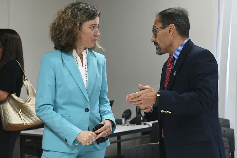 Cecilia Goyeneche con su jefe, Jorge García, procurador general de Entre Ríos