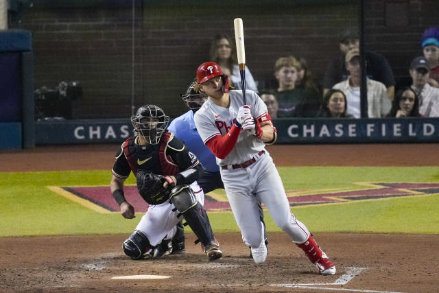 Thomas' tying homer, Moreno's decisive hit send D-backs over Phillies 6-5,  ties NLCS at 2 games – WKRG News 5