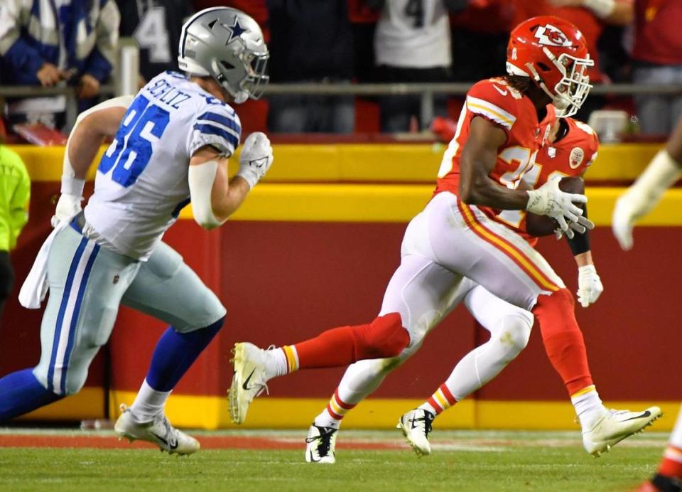 Kansas City Chiefs cornerback L’Jarius Sneed (38) came up with an interception during the second-half of the Dallas-Kansas City game on Sunday, Nov. 21, 2021 at Arrowhead Stadium in Kansas City.