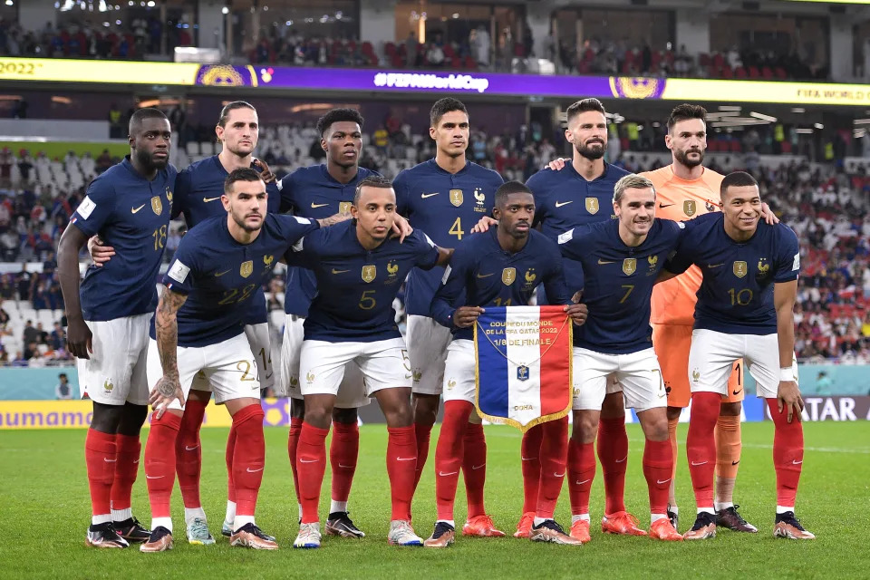 DOHA, QATAR - DECEMBER 4: Teamphoto of France with Hugo Lloris of France, Raphael Varane of France, Jules Kounde of France, Dayot Upamecano of France, Theo Hernandez of France, Antoine Griezmann of France, Aurelien Tchouameni of France, Kylian Mbappe of France, Ousmane Dembele of France, Adrien Rabiot of France and Olivier Giroud of France prior to the Round of 16 - FIFA World Cup Qatar 2022 match between France and Poland at the Al Thumama Stadium on December 4, 2022 in Doha, Qatar (Photo by Pablo Morano/BSR Agency/Getty Images)