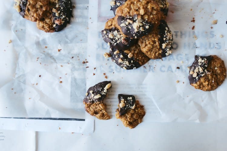 <strong>Get the <a href="http://www.dollyandoatmeal.com/blog/2014/1/25/chocolate-dipped-oatmeal-hazelnut-cookies?rq=oatmeal%20cookie" target="_blank">Chocolate-Dipped Oatmeal Hazelnut Cookies recipe</a>&nbsp;from&nbsp;Dolly + Oatmeal</strong>