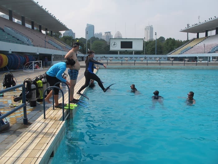 Open to public: The pools at the stadium are available for public use during the day, and late in the afternoon are reserved for watersport athletes.