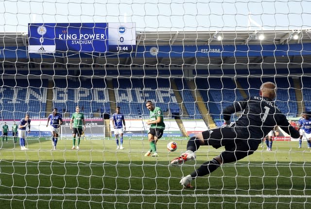 Kasper Schmeichel denied Neal Maupay from the spot 