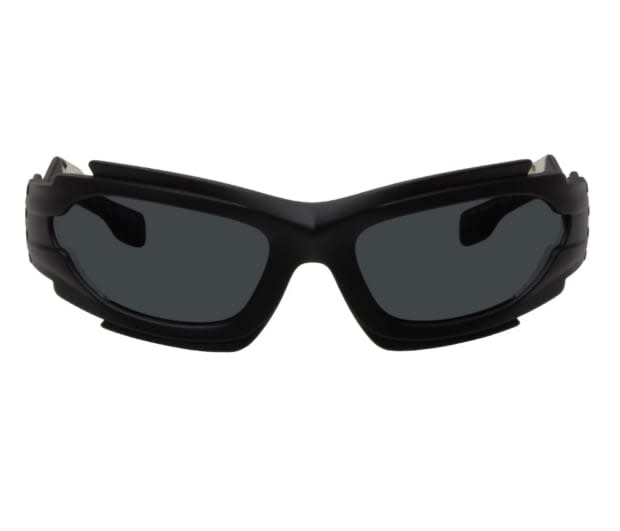 <p>Burberry Black Marlowe Sunglasses, $320, <a href="https://rstyle.me/+4a-VNdFUV5SvgWU4fO5rUw" rel="nofollow noopener" target="_blank" data-ylk="slk:available here;elm:context_link;itc:0;sec:content-canvas" class="link ">available here</a></p>
