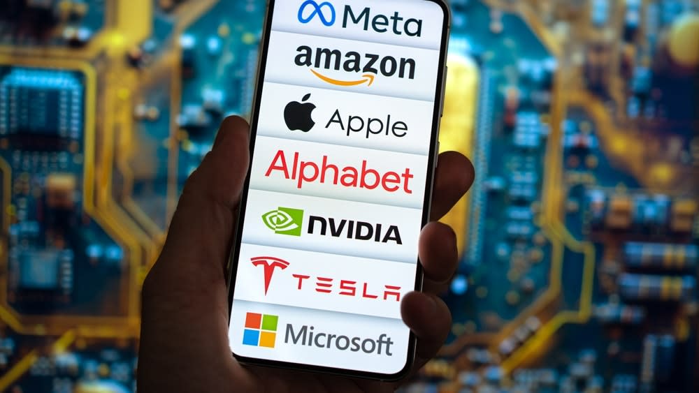 Microsoft Leads Magnificent 7 In Reddit Discussion: AI, Market Positioning, Cloud Computing A Hit With Traders